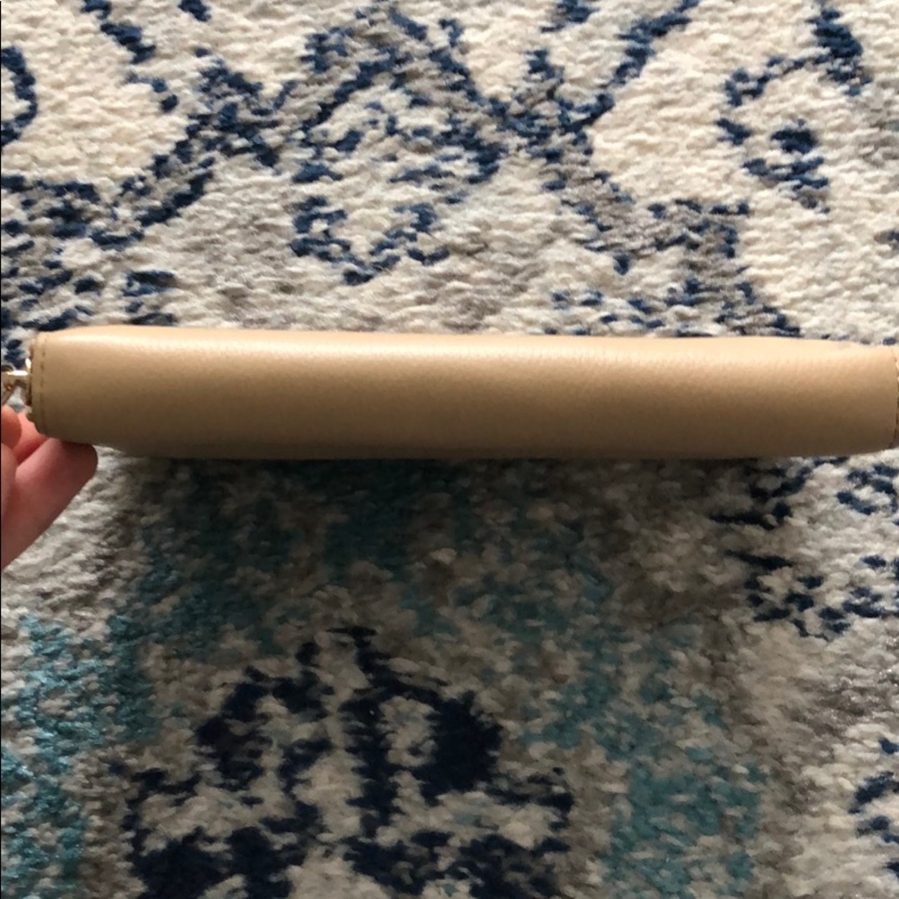 Kate Spade Wallet - Picture 5 of 6